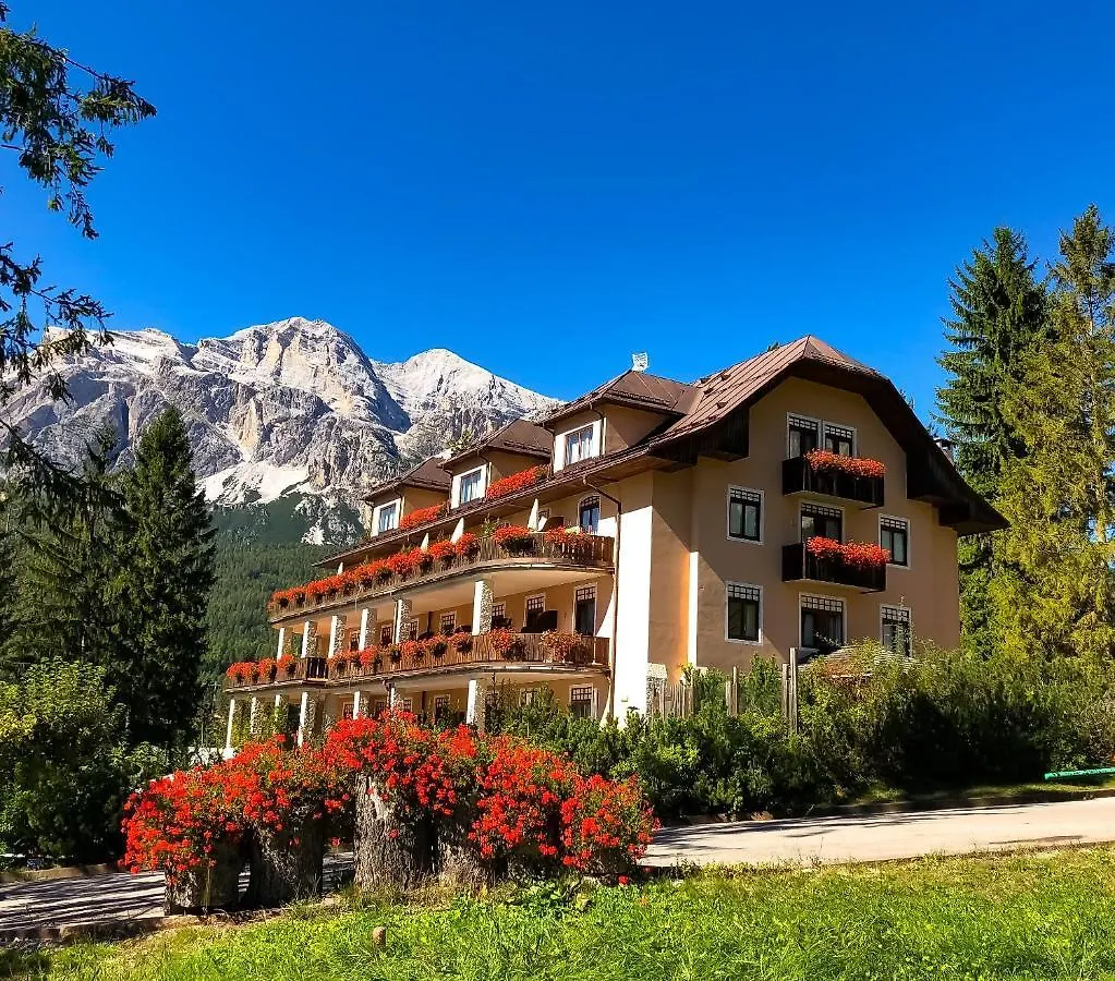 Boutique Hotel Villa Blu Cortina D\'Ampezzo location